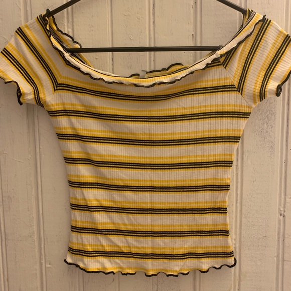 Black and Yellow Over the Shoulder Top - Picture 2 of 2